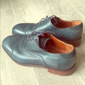 Florsheim men’s Cap Toe Oxford lace-up dress shoes